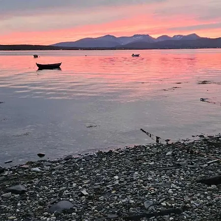 Tales Of Thules Sigridtunet Your Arctic Night Under The Northern Lights Сasa de vacaciones Tromsø