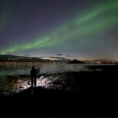Nyaraló Tales Of Thules Sigridtunet Your Arctic Night Under The Northern Lights Tromsø